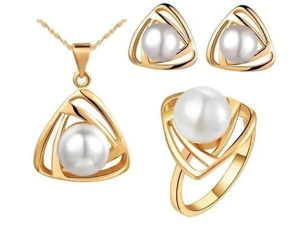 18K Gold Plated Freshwater Pearl Bridal Jewelry Set M01168