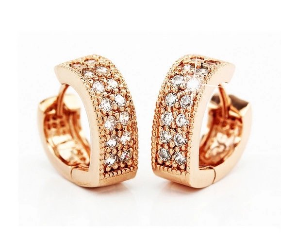 18K Gold Plated Full Drill Heart Shaped Cubic Zirconia Ear Clip M01495