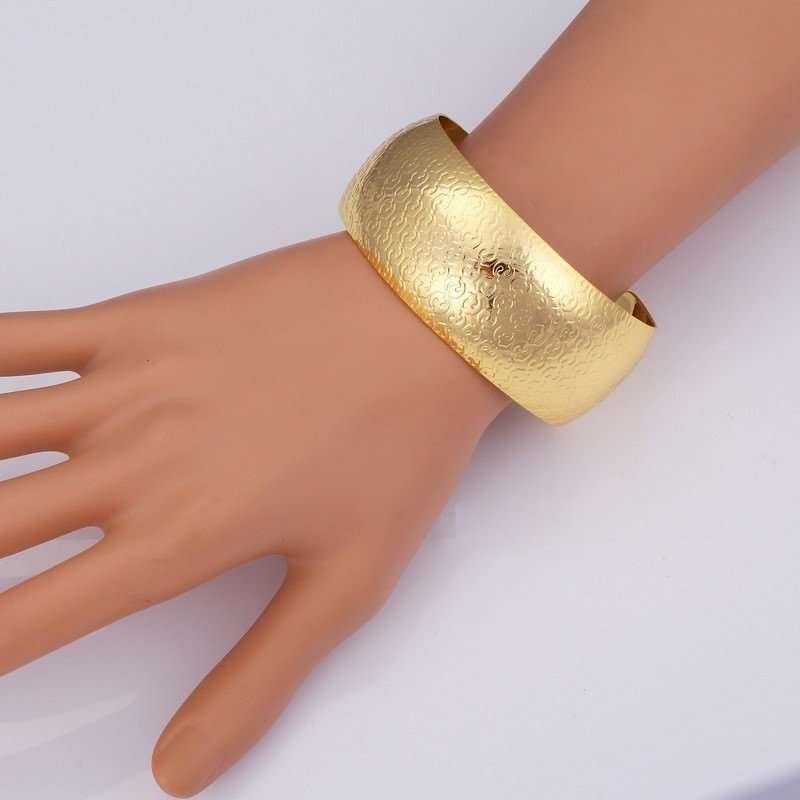 18K Real Gold Plated Environmental Friendly Copper Alloy Bangle M01577