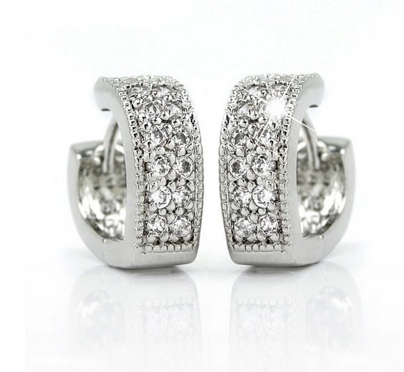18K White Gold Plated Full Drill Heart Shaped Cubic Zirconia Ear Clip M01496