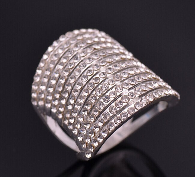 18K White Gold Plated Rhinestones Ring M01371