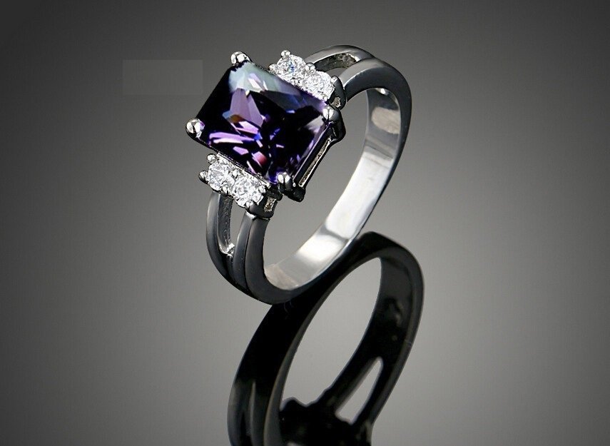 925 Silver Plated Austrian Crystal Purple Ring M02191