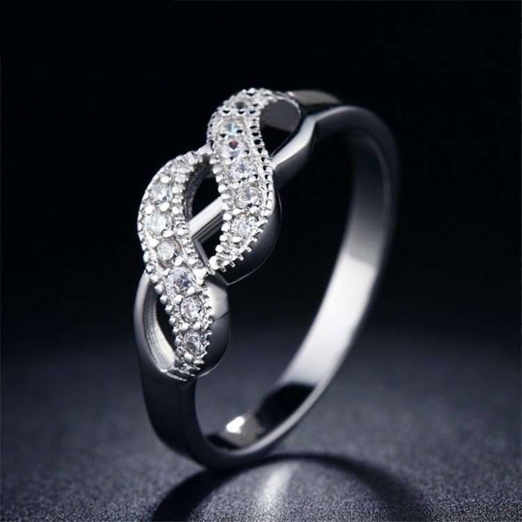 925 Silver Plated Austrian Crystal Ring M01697