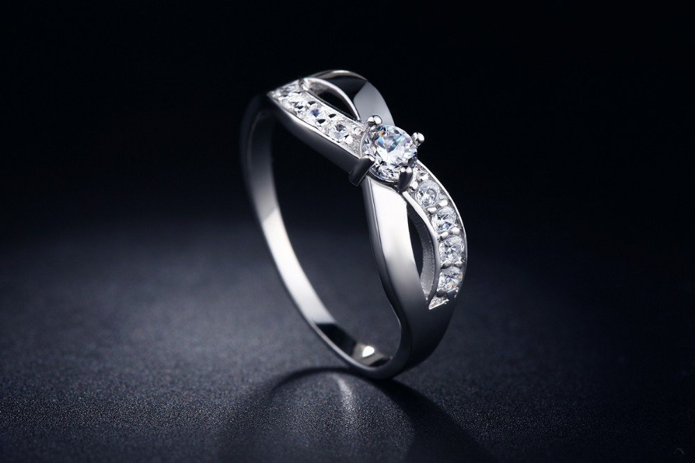 925 Silver Plated Austrian Crystal Ring M01698