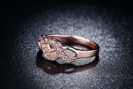 18K Gold Plated Austrian Crystal Ring M01712