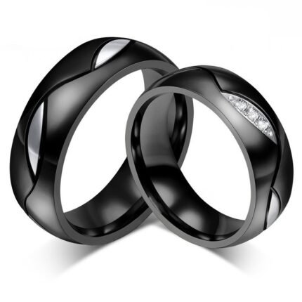 18K Gold IP Plated High Polished Couple Rings M02009