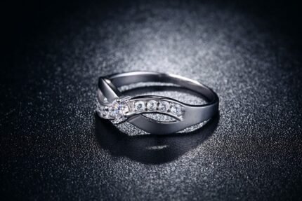 925 Silver Plated Austrian Crystal Ring M01698