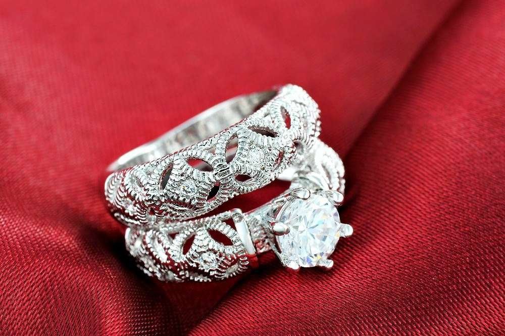 925 Silver Plated Austrian Crystal Ring M01702