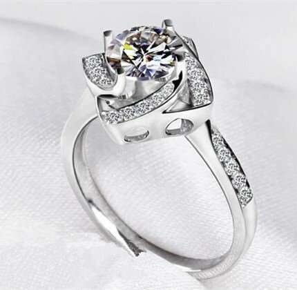925 Silver Plated Austrian Crystal Ring M01710