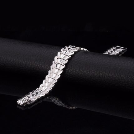 Platinum Plated Environmental Friendly Copper Alloy Bracelet M01638